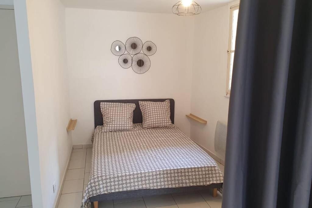 Historical Center Of Pezenas Apartment Bagian luar foto