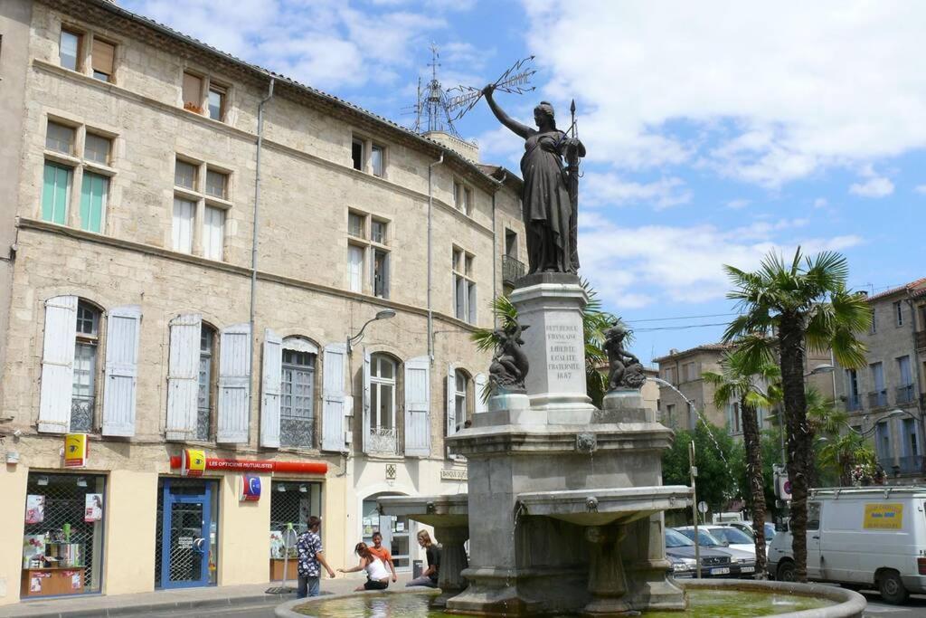 Historical Center Of Pezenas Apartment Bagian luar foto