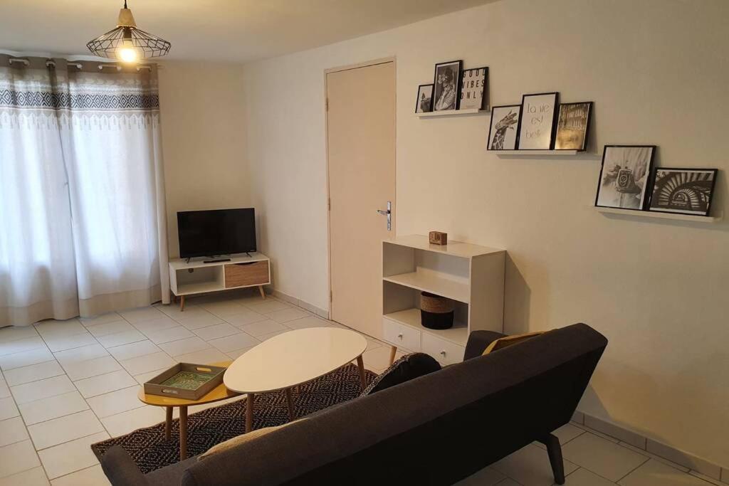 Historical Center Of Pezenas Apartment Bagian luar foto