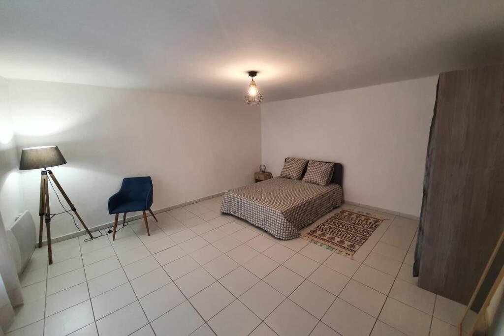 Historical Center Of Pezenas Apartment Bagian luar foto